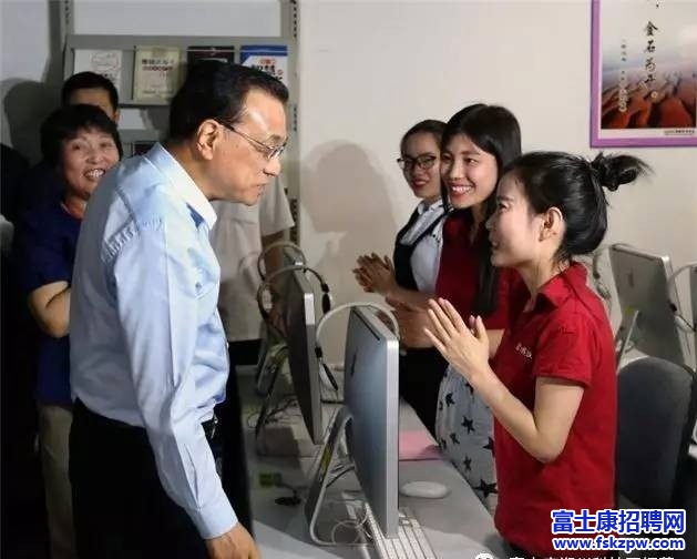 這幾個鄭州富士康的普通員工因為這個人的到來變成了新聞人物