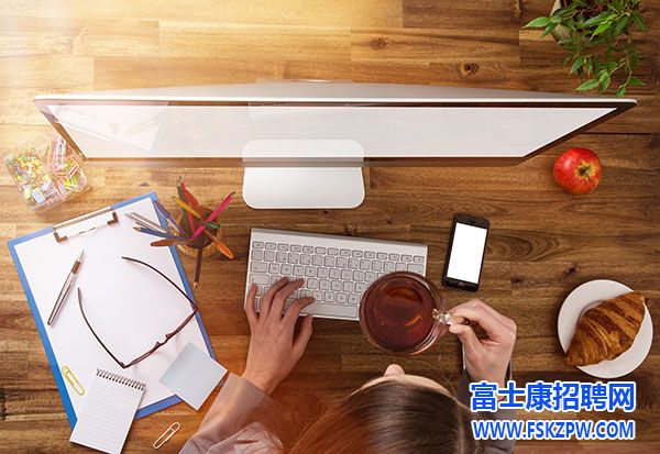 職場(chǎng)中普通人間歇性自虐的深層根源